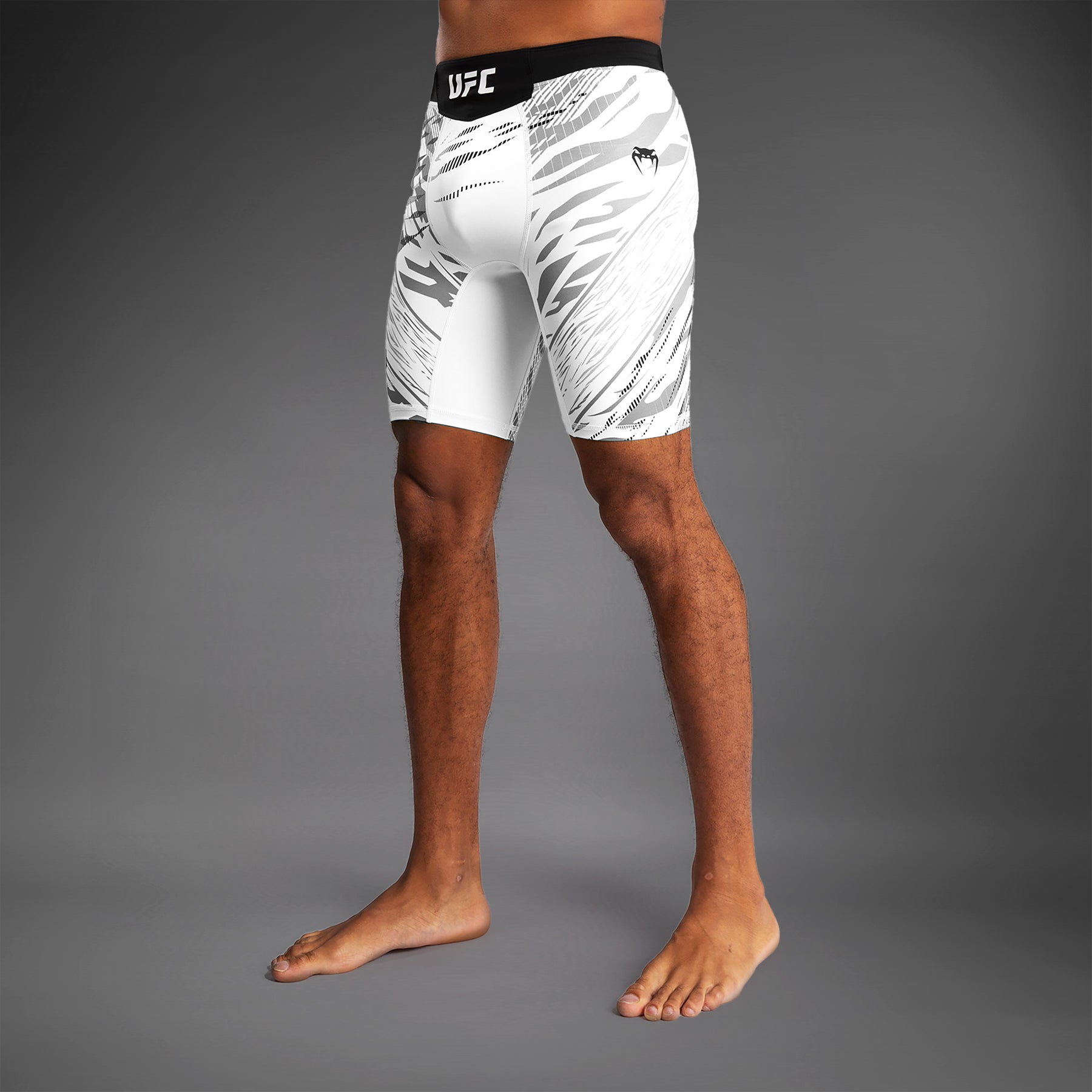 Shorts Vale Tudo pour Hommes UFC Fusion by Venum Personnalisé Authentic Fight Night - Blanc