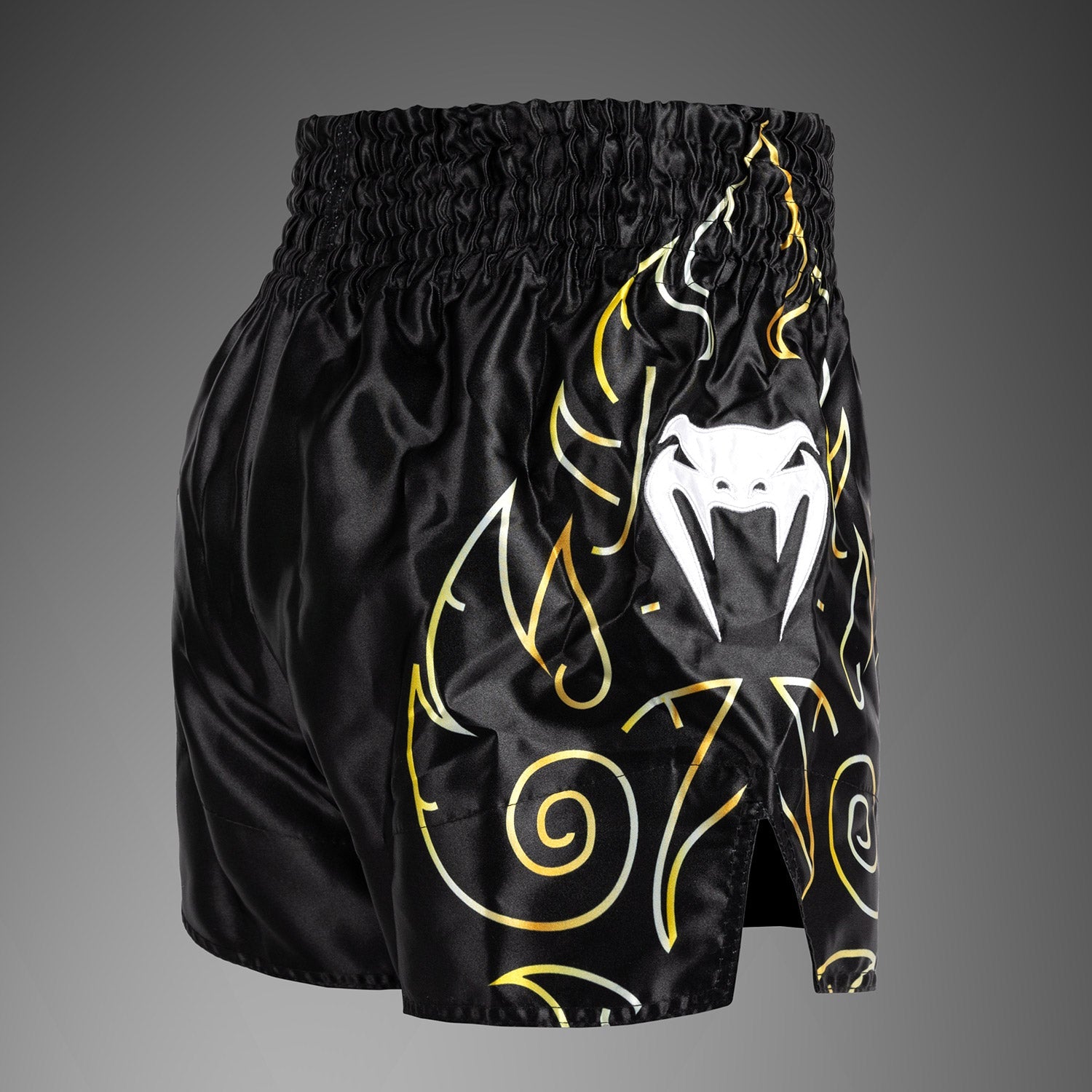 Short de Muay Thai Venum VTC Flames - Noir/Or