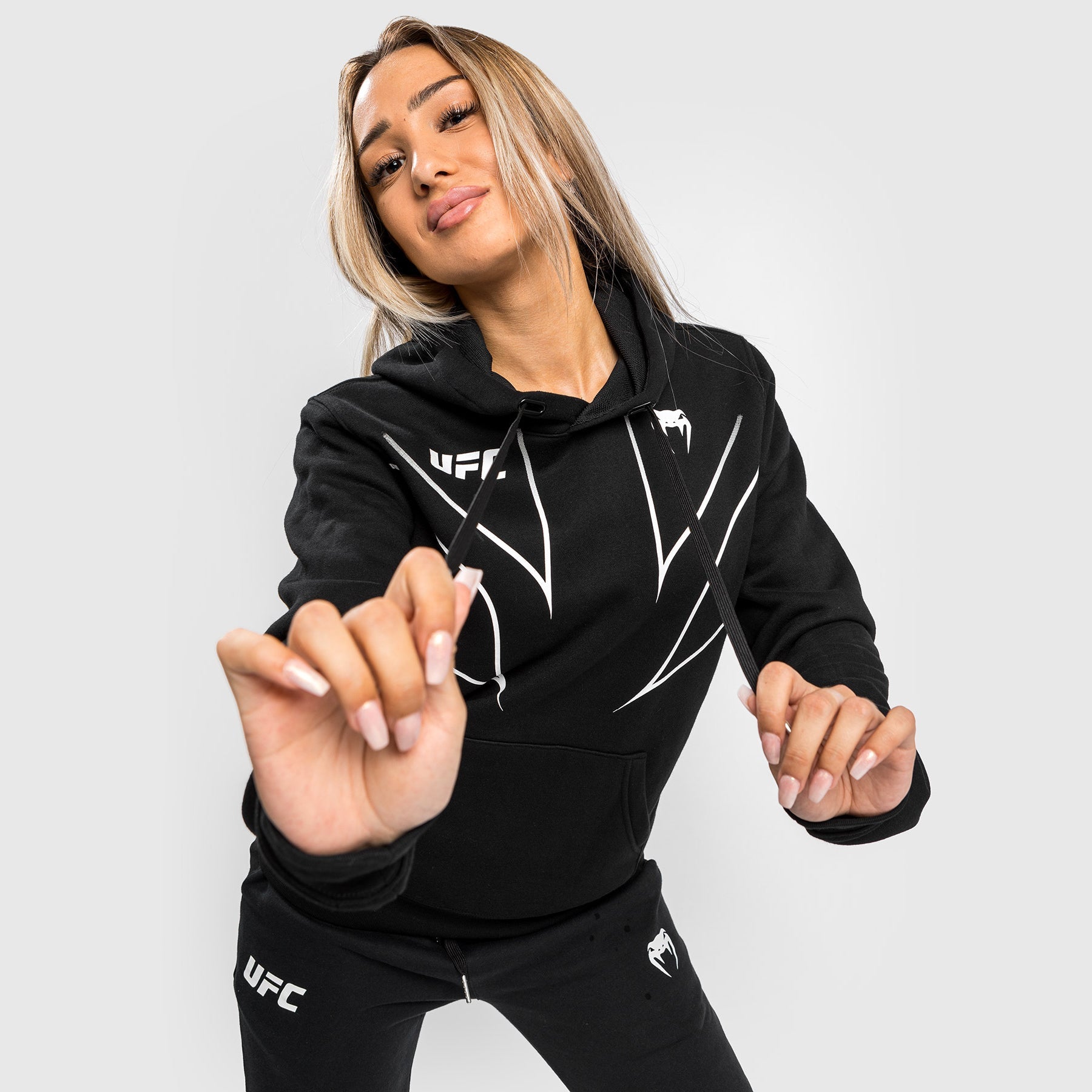 Sweatshirt UFC Venum Authentic Fight Night 2.0 Replica - Pour Femmes - Noir