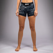 Short de compression pour Femmes UFC Fusion by Venum Authentic Fight Night - Coupe Courte - Noir
