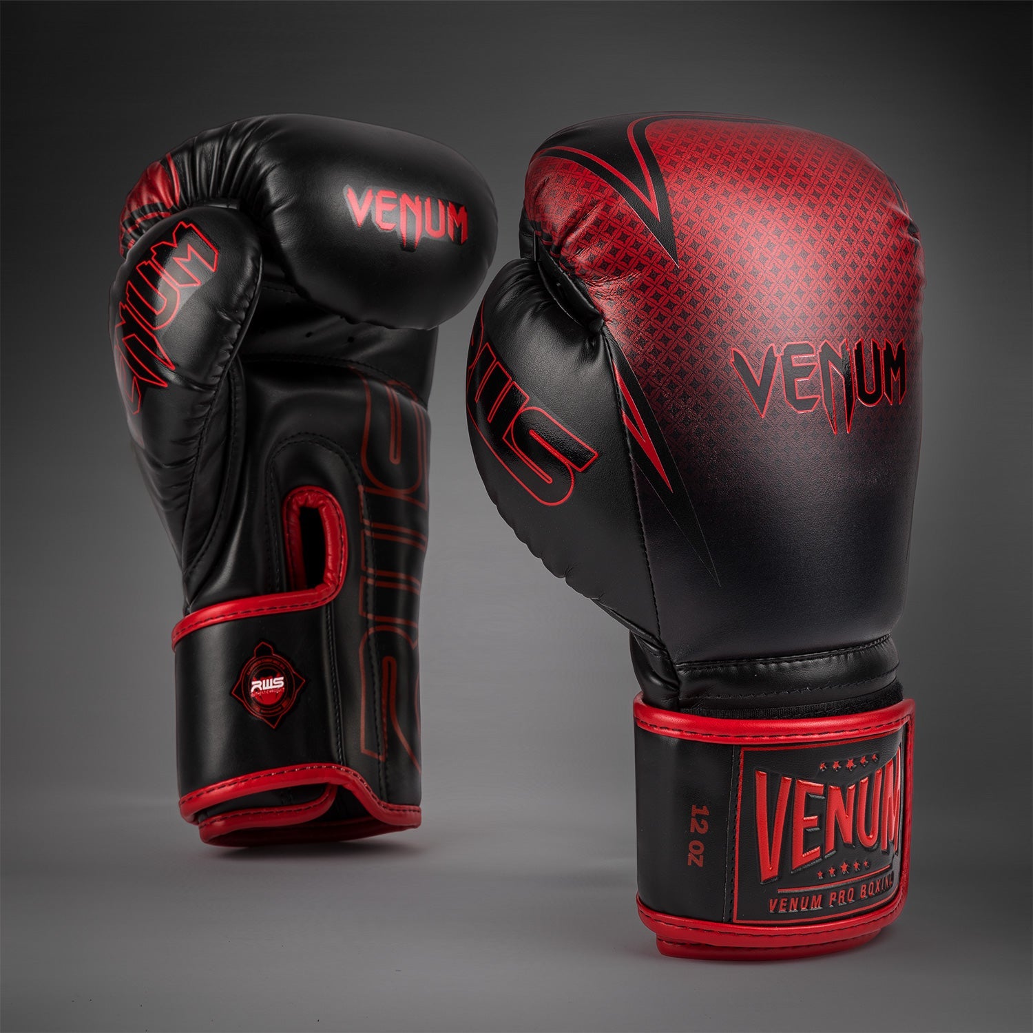 Gants de Boxe Venum x RWS 2.0 – Noir/Rouge