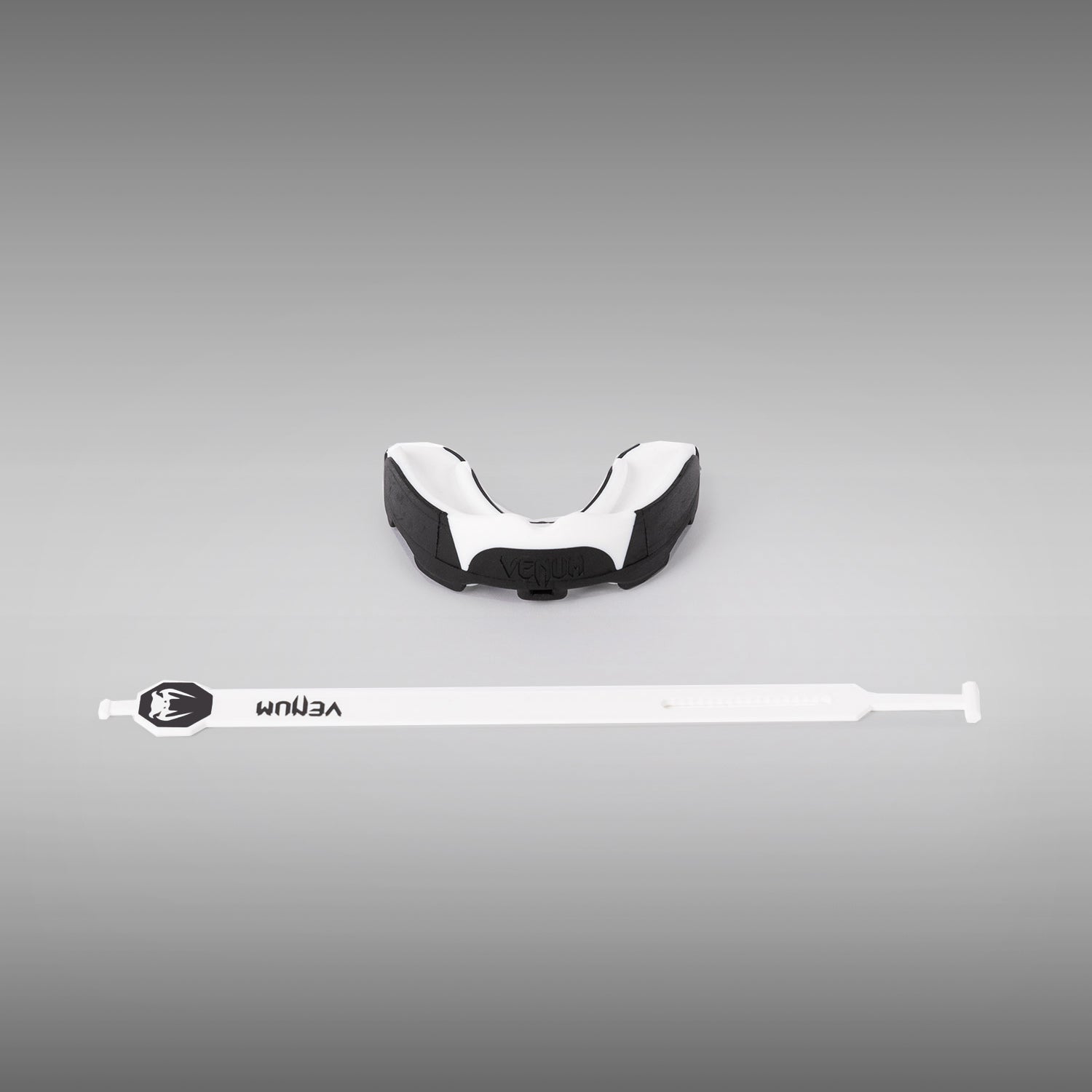 Protège-dents Venum Predator avec/sans Sangles - Noir/Blanc