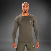 Rashguard à manches longues pour hommes Venum Contender - Kaki