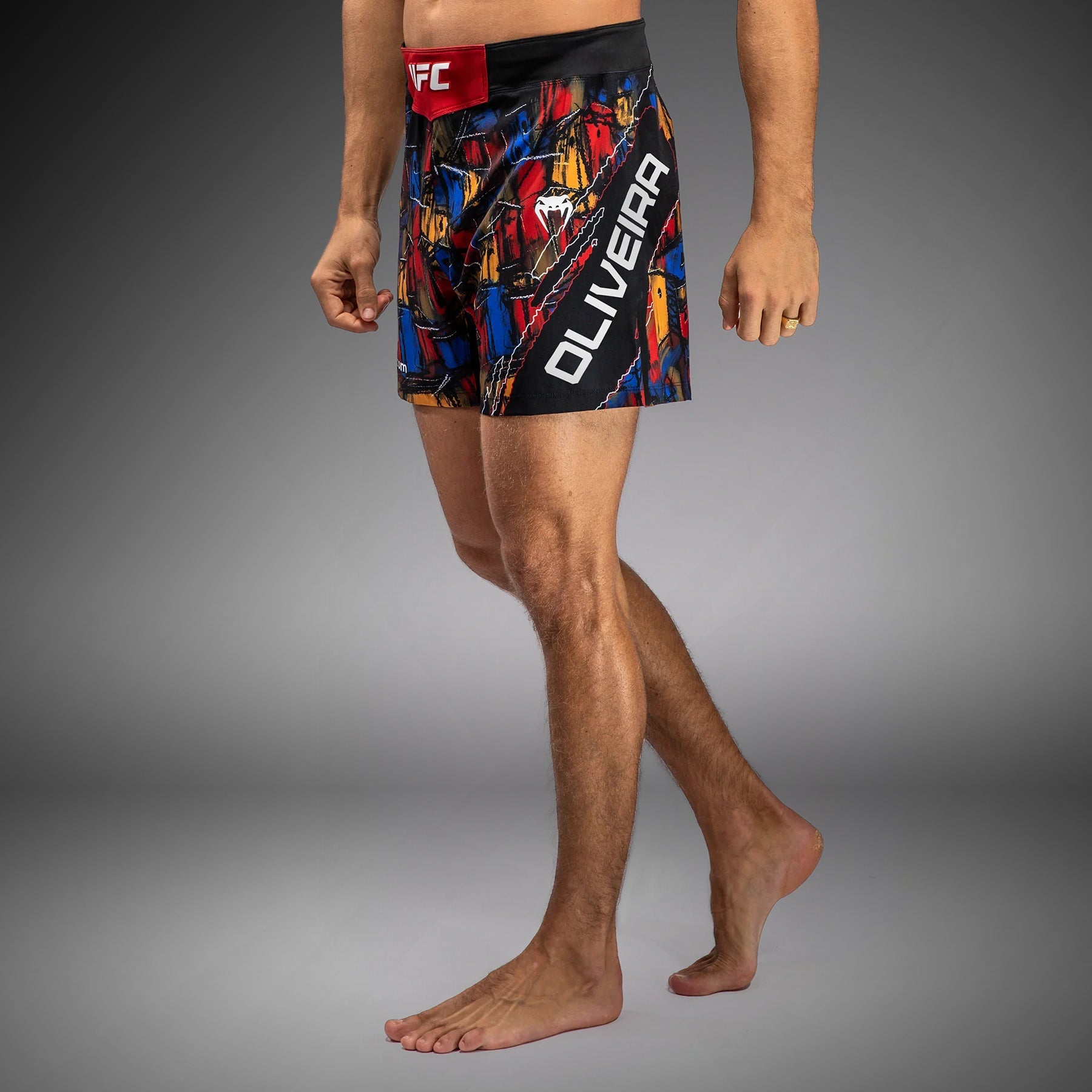 Short de combat pour Hommes UFC Unrivaled by Venum Charles Oliveira - Rouge
