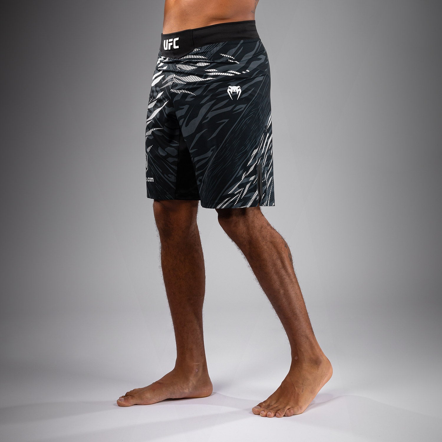 Shorts de Combat pour Hommes UFC Fusion by Venum Authentic Fight Night - Coupe Longue - Noir