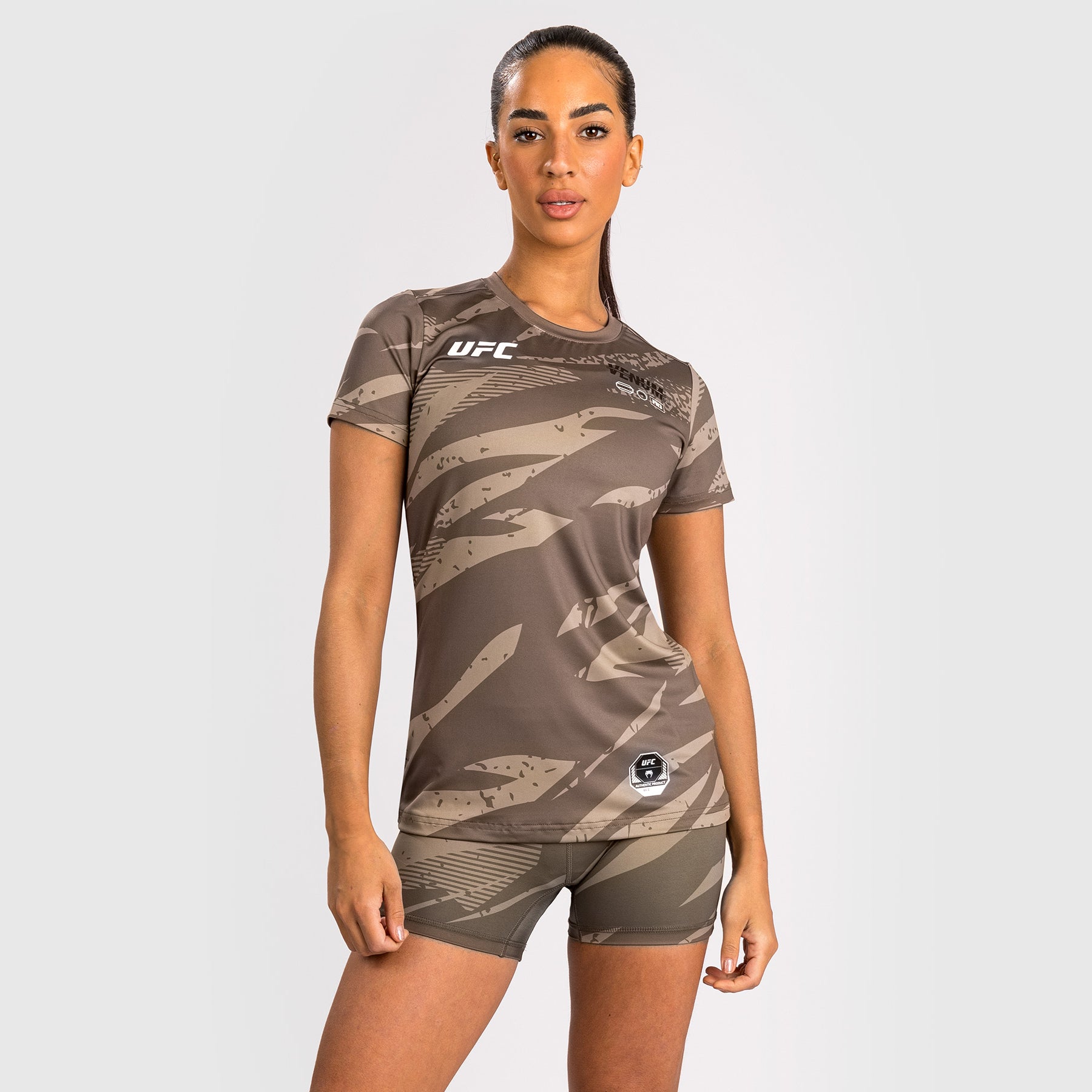 T-Shirt Dry-Tech pour Femmes UFC Adrenaline by Venum Fight Week - Desert Camo