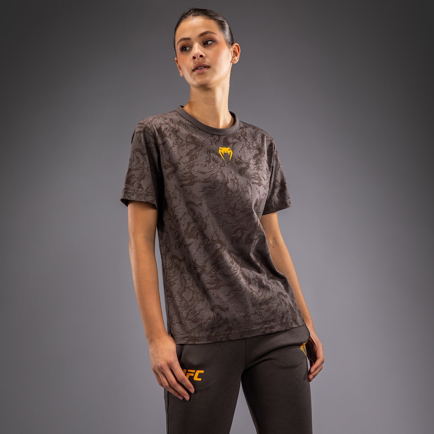 T-shirt en Coton à Manches Courtes pour Femmes UFC Fusion by Venum Fight Week - Marron Terrestre