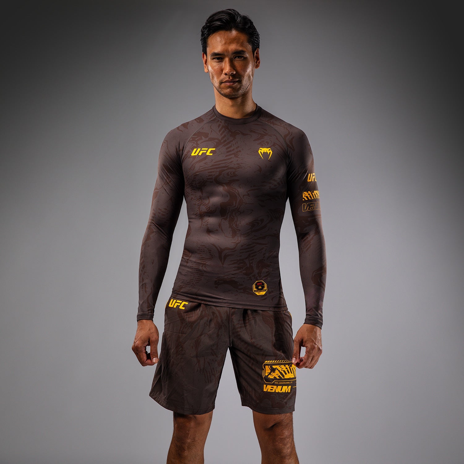 Rashguard Performance à Manches Longues pour Hommes UFC Fusion by Venum Fight Week - Marron Terrestre
