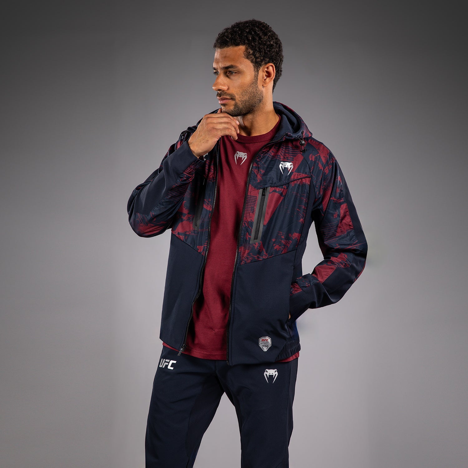 Sweat à capuche zippé Homme UFC Zenith by Venum Authentic Fight Week - Bleu marine/Bordeaux/Argent