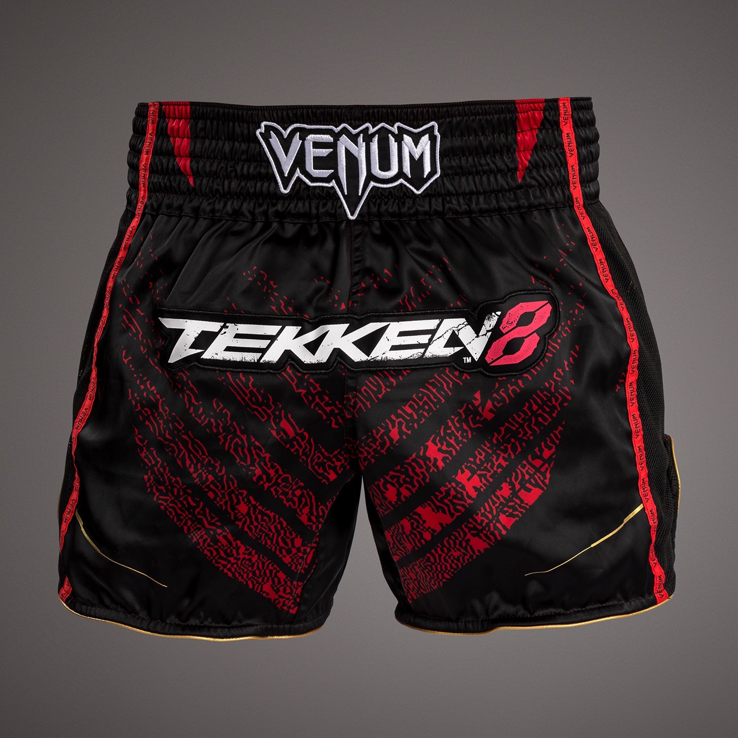 Short de Muay Thai Venum x TEKKEN 8 - Marshall Law - Noir/Rouge/Or