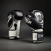 Gants de Boxe Pro Venum Giant 2.0 Mike Tyson - Noir Profond/Blanc Optique