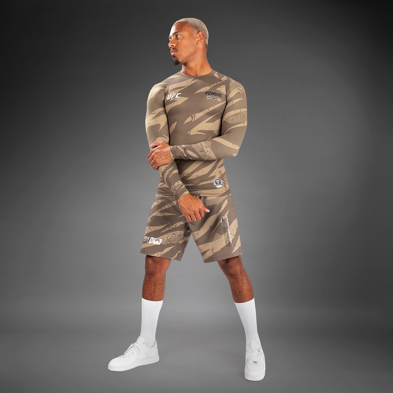 Rashguard À Manches Longues UFC Adrenaline by Venum Fight Week Performance - Desert Camo