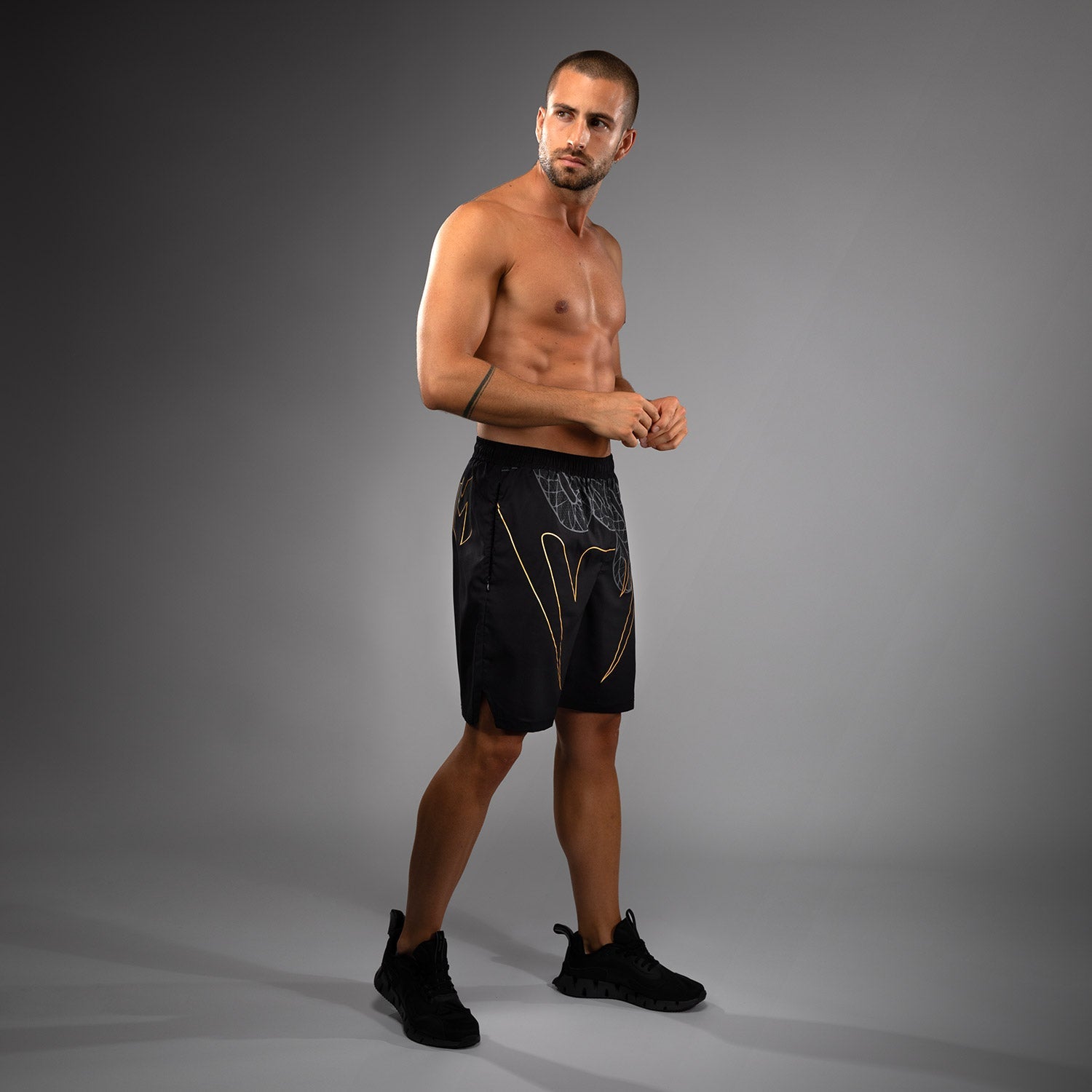 Short de Training Venum Serpenti – Noir/Argent/Or
