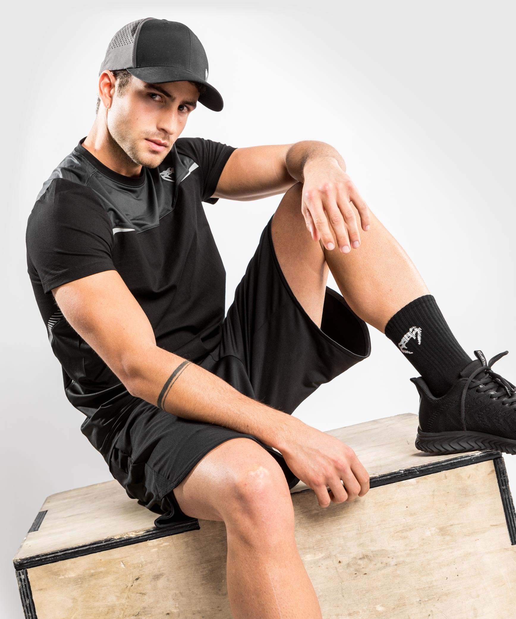 T-shirt Venum Tempest 2.0 – Noir/Gris