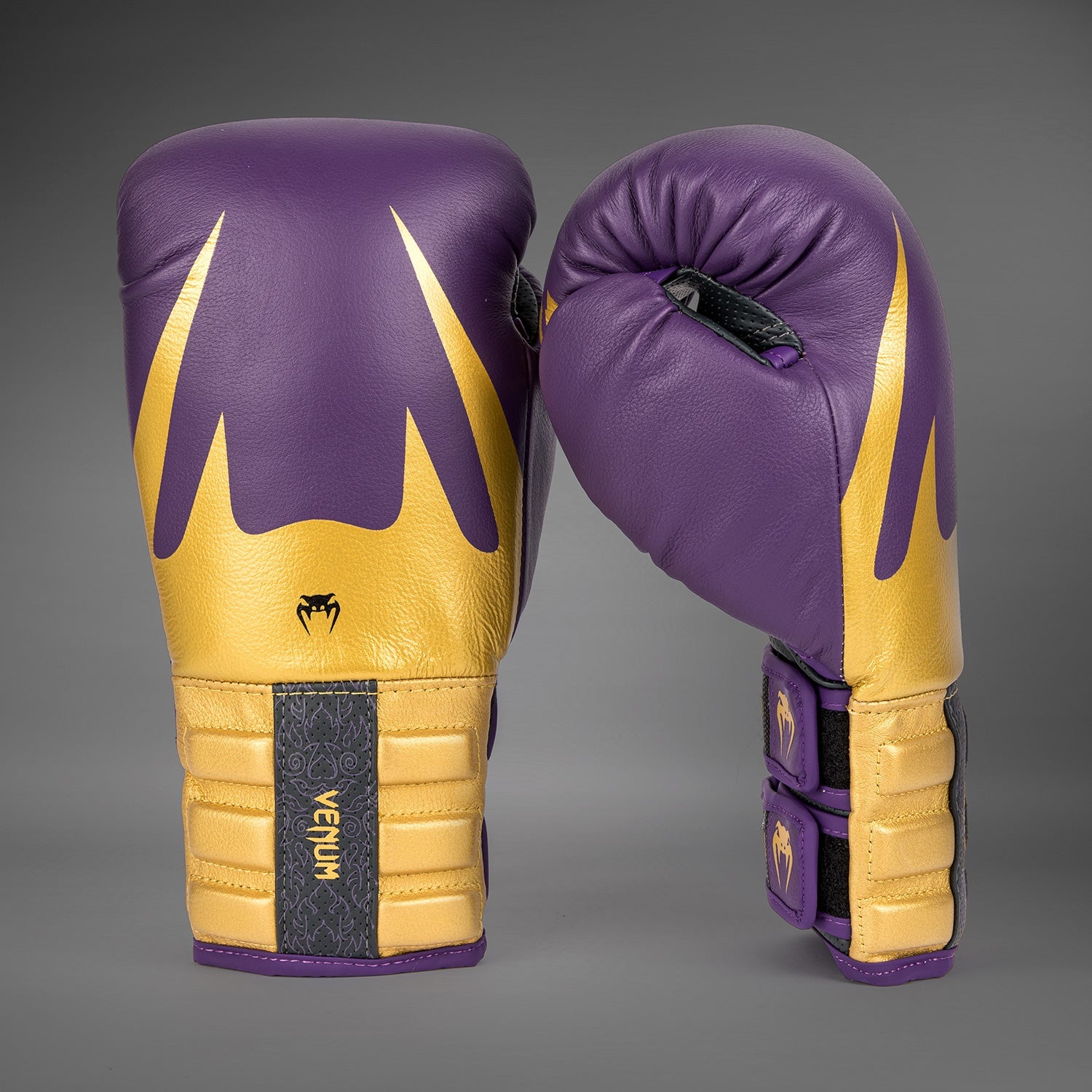 Gants de boxe Venum Reverso - Violet foncé/ Or