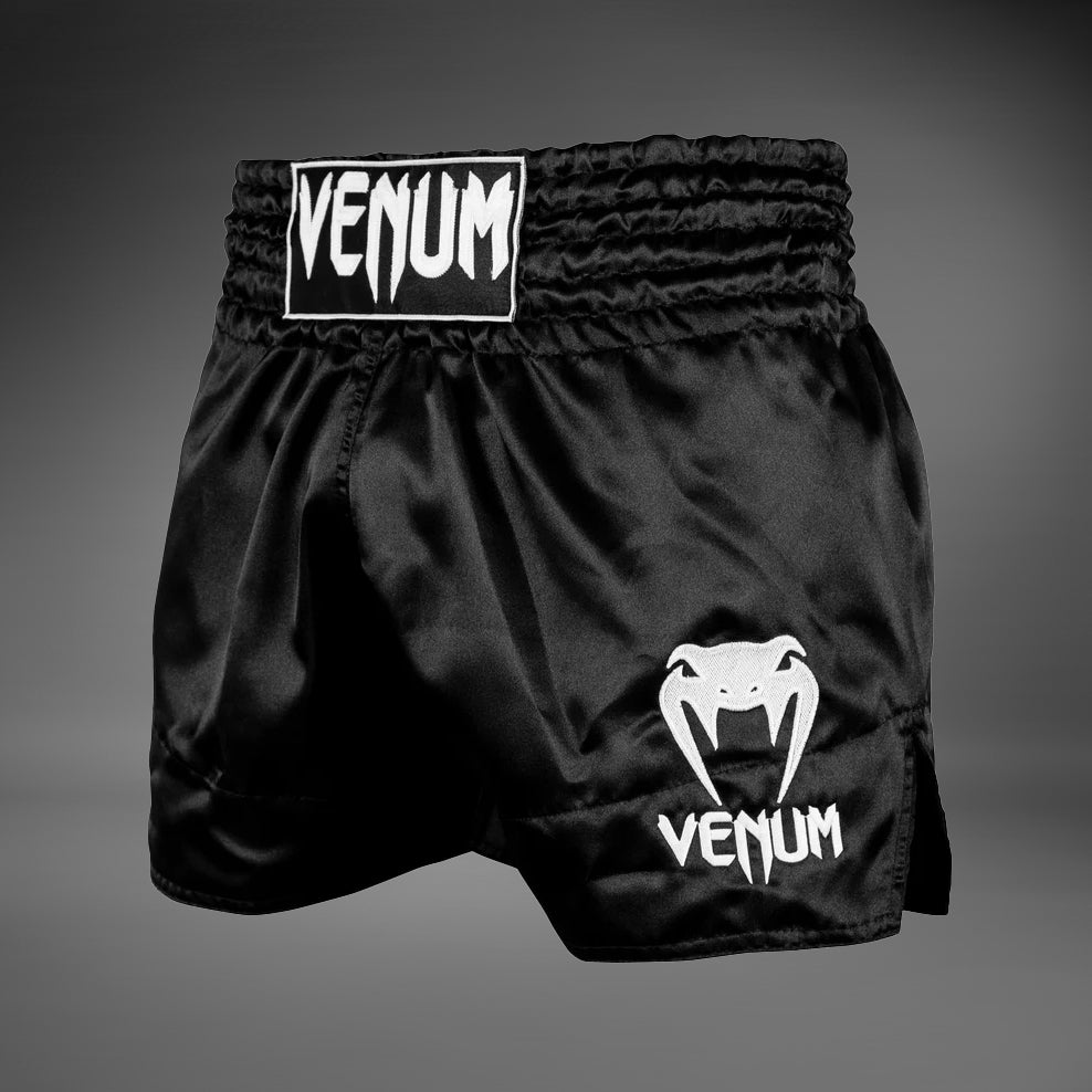 Muay Thai Short - Noir/Blanc Venum Classic