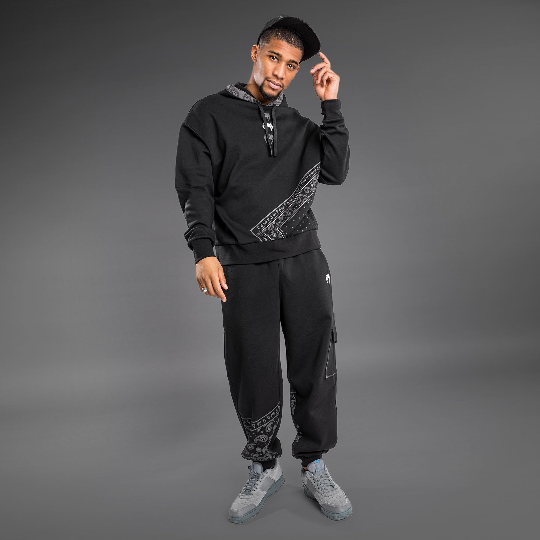 Sweatshirt à Capuche XL Venum Cali 34 - Oversize- Noir