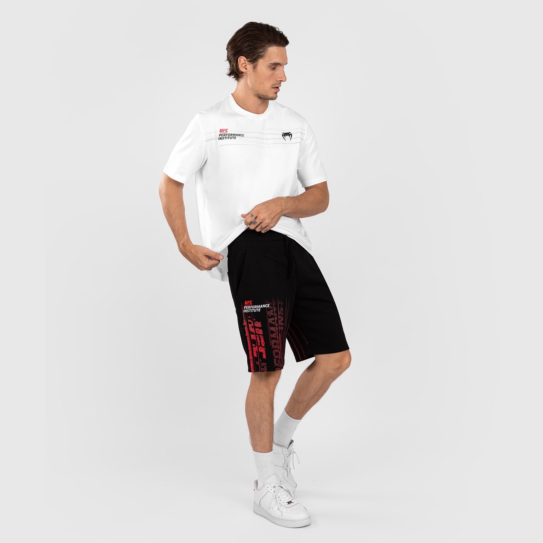 Short en Coton pour Hommes UFC Venum Performance Institute 2.0 - Noir/Rouge